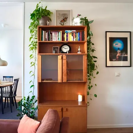 Апартаменты Cozy Near The Center