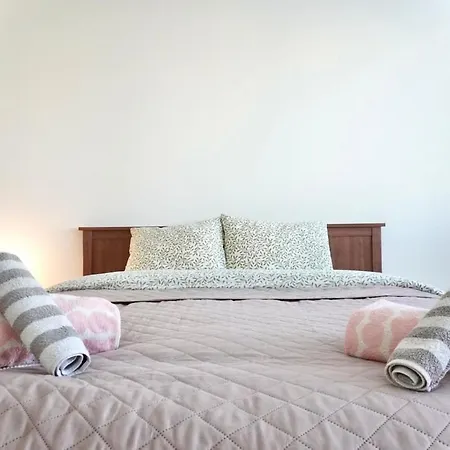 Cozy Near The Center アパート