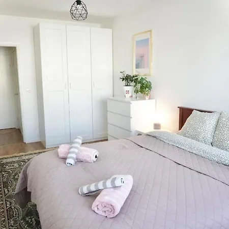 Cozy Near The Center アパート ロヴァニエミ